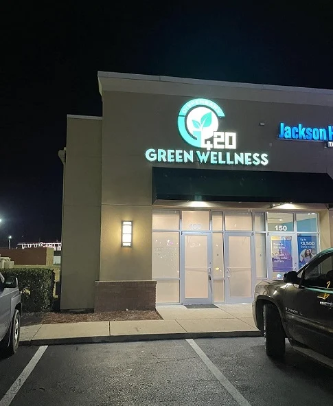 green-wellness-storefront